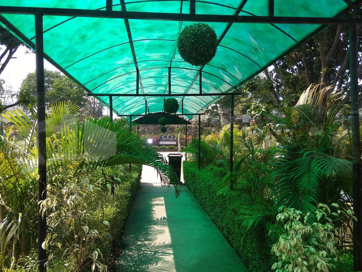 Midway Resort Rishīkesh Buitenkant foto