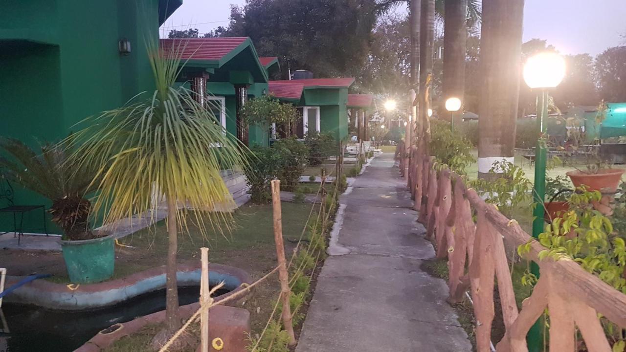 Midway Resort Rishīkesh Buitenkant foto